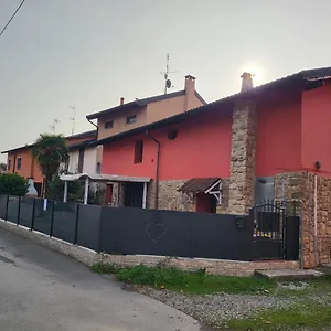 A Casa Di Luca Affittacamere Mediglia